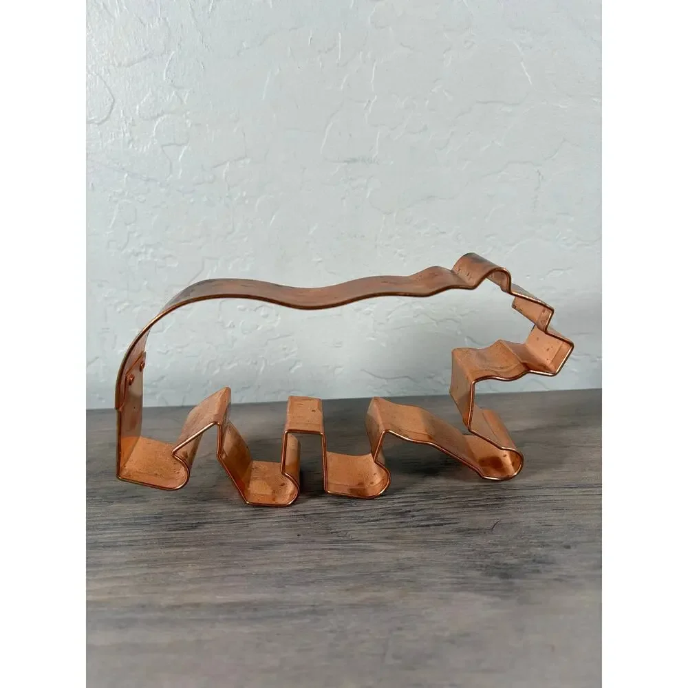 Lot of 4 Large Vintage Cookie Cutters‎ Bear Moose and Medium Stars
